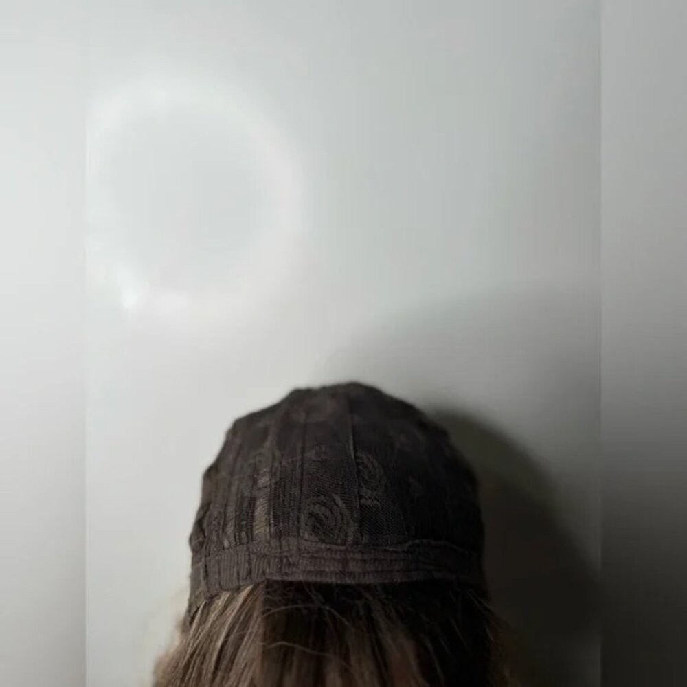 Stylish Ombre Brown Wavy Short Wig with Bangs - Natural Look - Picture 5 of 8